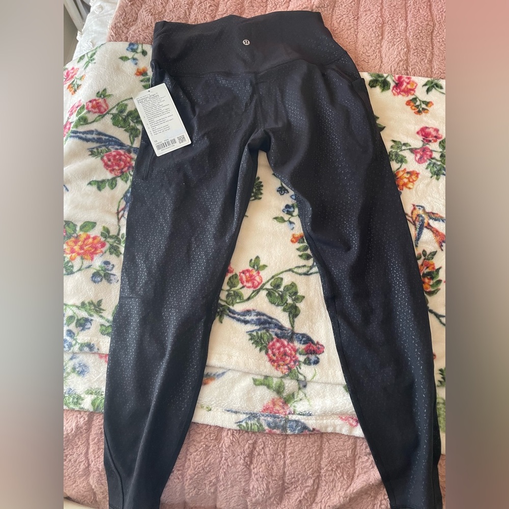 Lululemon align Leggings! Size 10